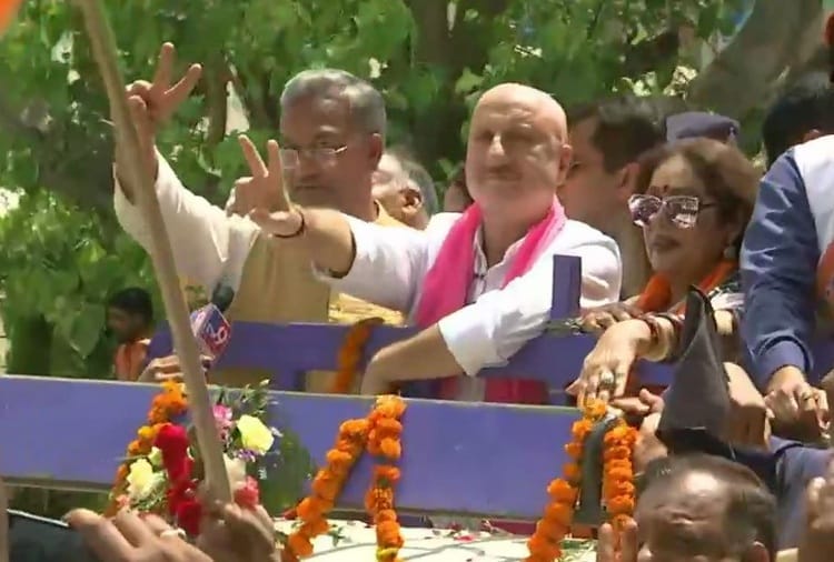 Lok Sabha Elections 2019, BJP Candidate Kirron Kher Road Show and Nomination, Anupam Kher
