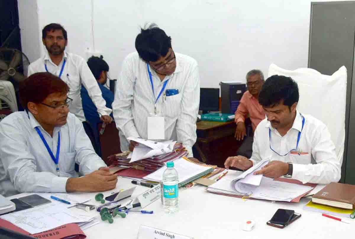 Prayagraj: After scrutiny of nomination papers, 14-14 candidates in the field