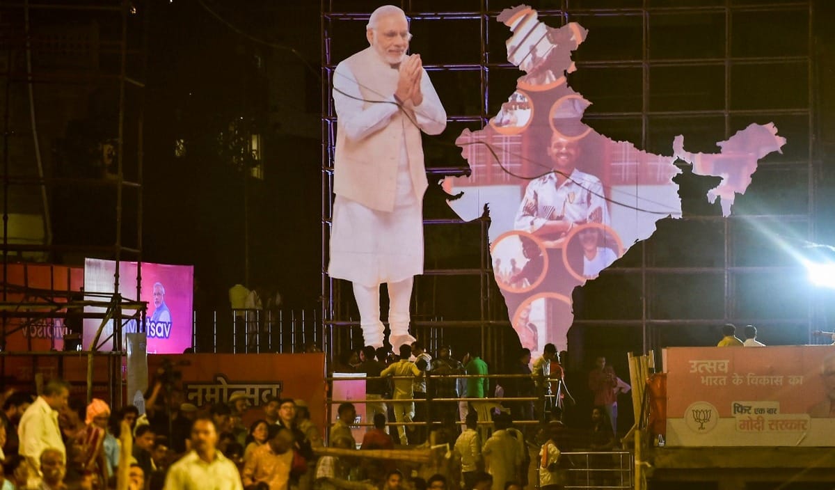 Lok sabha election 2019 PM mini India in Narendra modi road show in varanasi