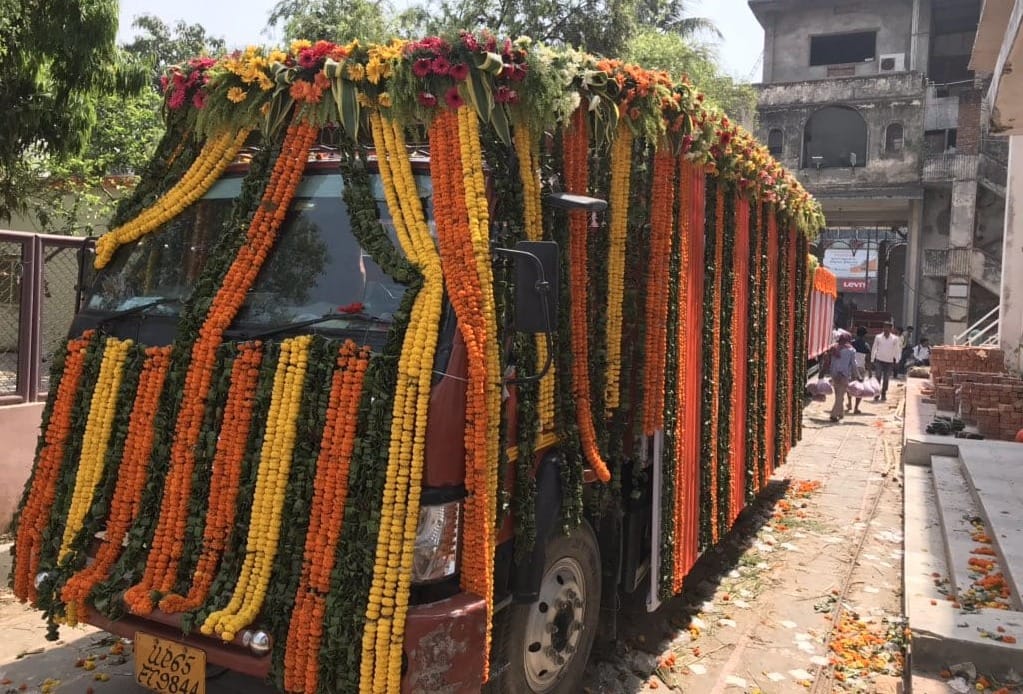 Lok sabha election 2019 PM Narendra modi road show in varanasi