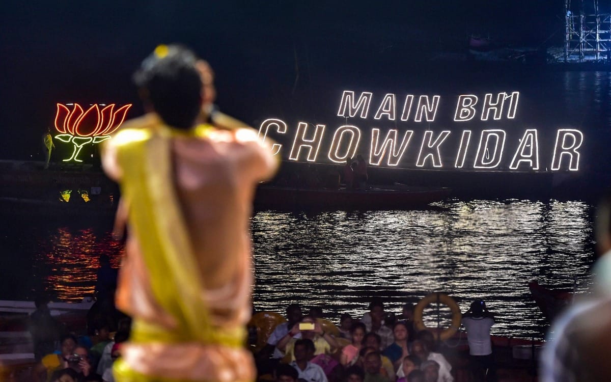 Lok sabha election 2019 PM mini India in Narendra modi road show in varanasi