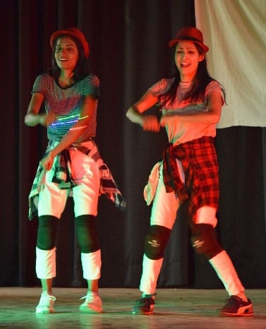 Students good performense in the annual festival