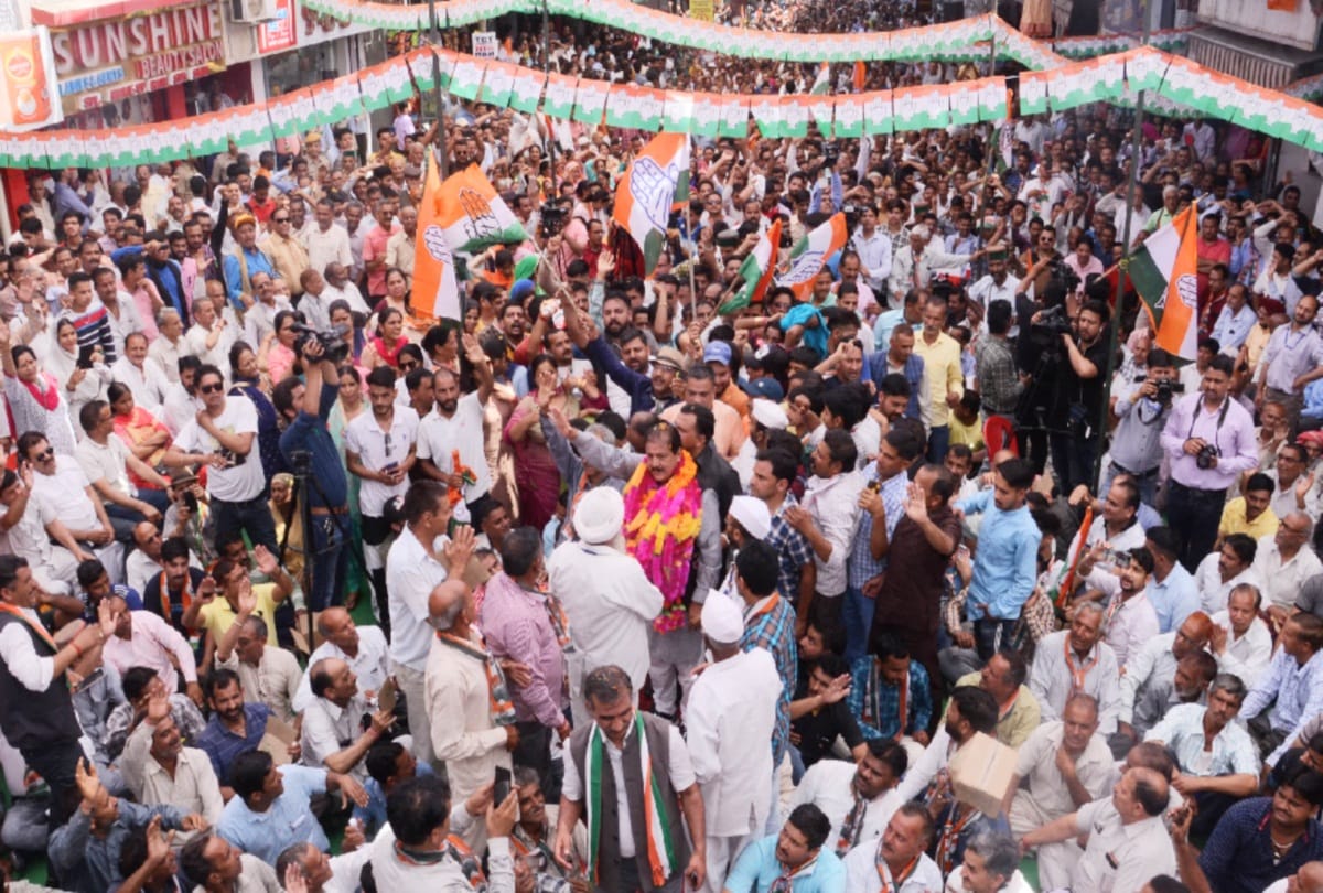 lok sabha election: sukhvinder sukhu and anand sharma leave stage after virbhadra statement