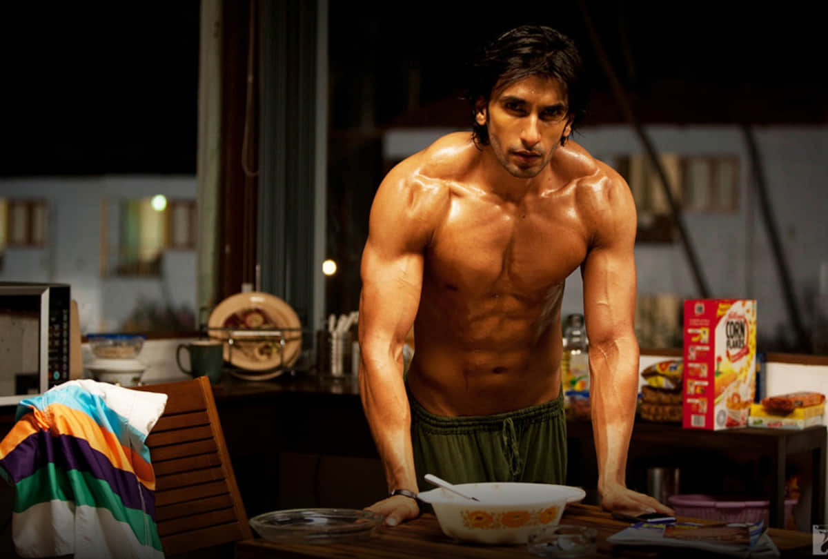 Ranveer Singh reveals stapled his stomach punched himself for emotional scene in Lootera