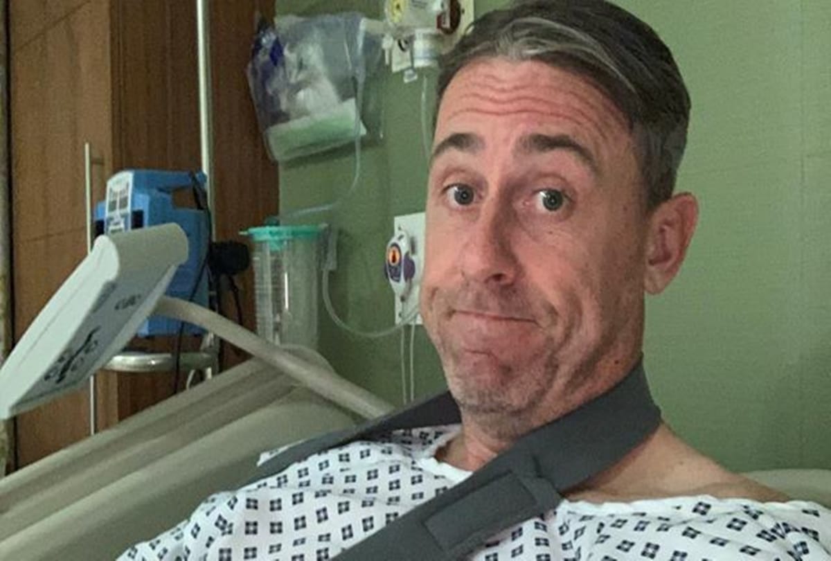Surrey’s Rikki Clarke suffers a terrible finger injury