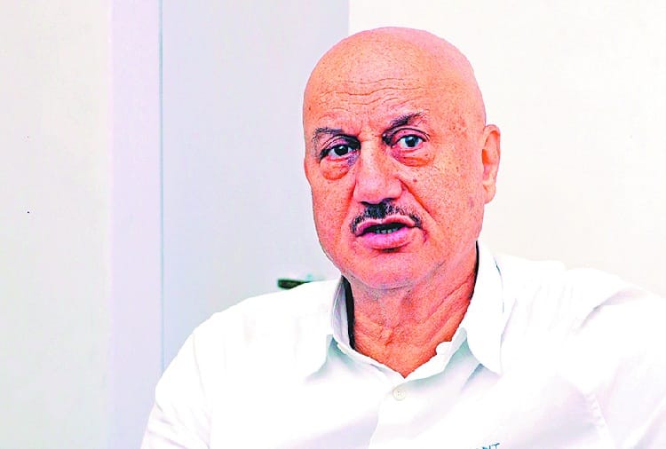 Lok Sabha Elections 2019, Kirron Kher Nomination, Anupam Kher Interview on pm modi and Elections