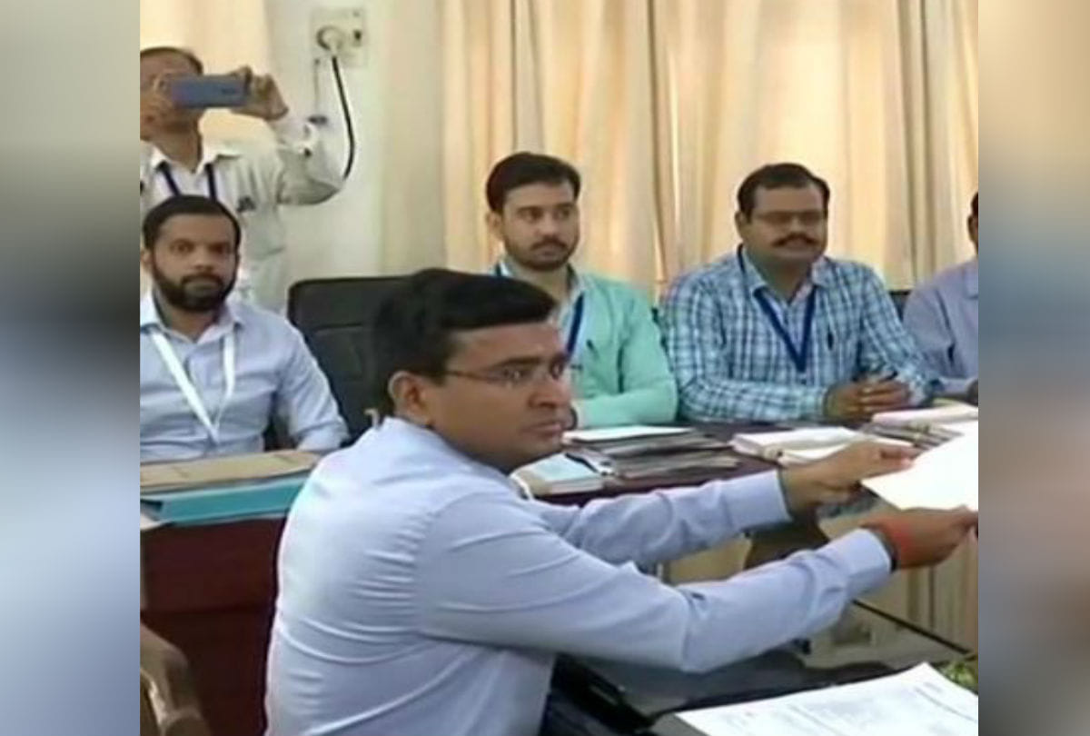 pm modi file nomination in varanasi infrort of dm surendra singh who lives in mathura