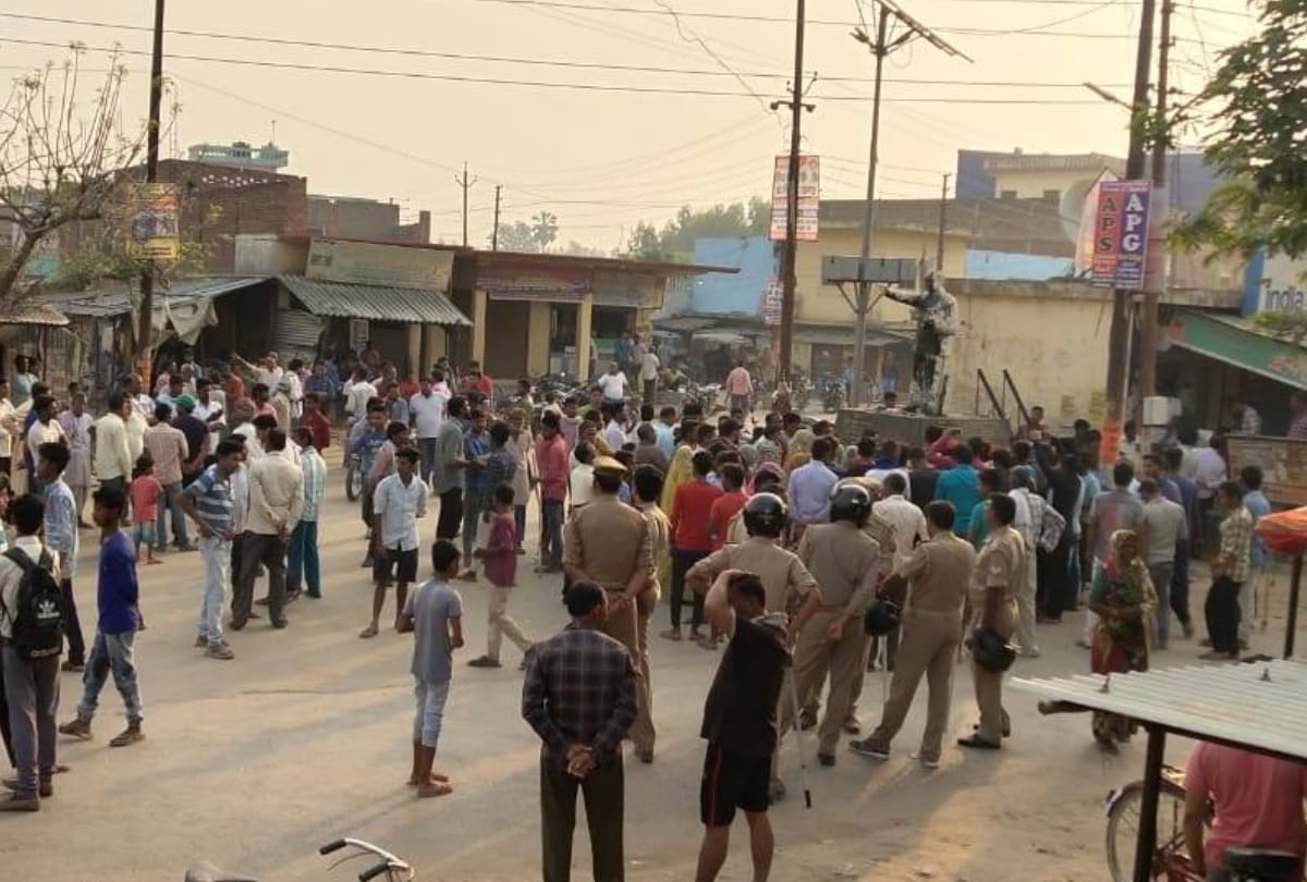 Miscreants Black painted on statue of Babasaheb Ambedkar in Gorakhpur