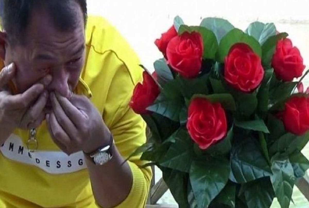 Chinese kung fu master inhaled water through nose Squirts It Out From His Eye Weird viral video