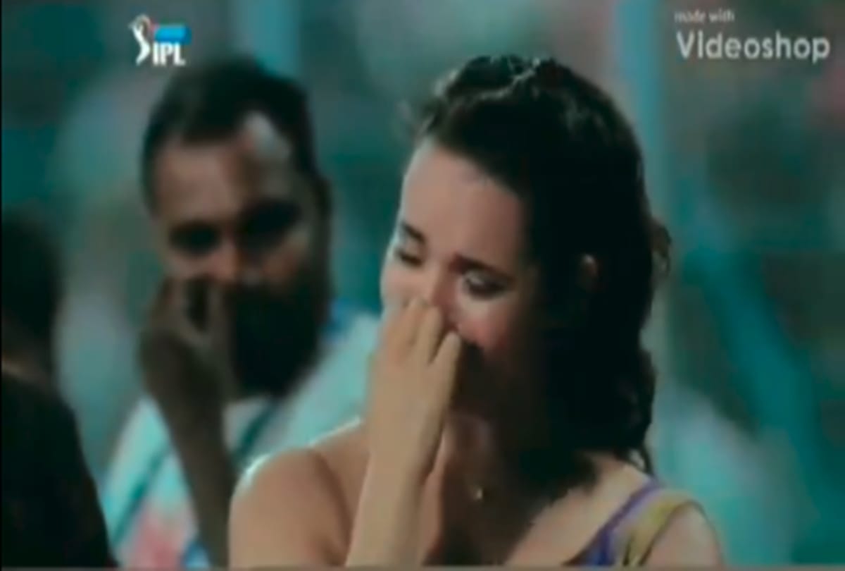 VIDEO: KKR Cheerleader cried after loosing contest against Rajasthan Royals