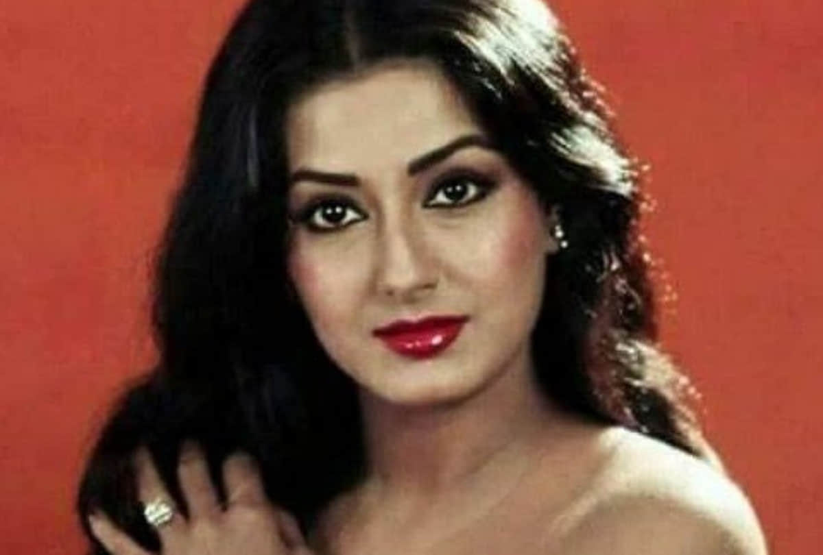 Know about bollywood actress Moushumi Chatterjee