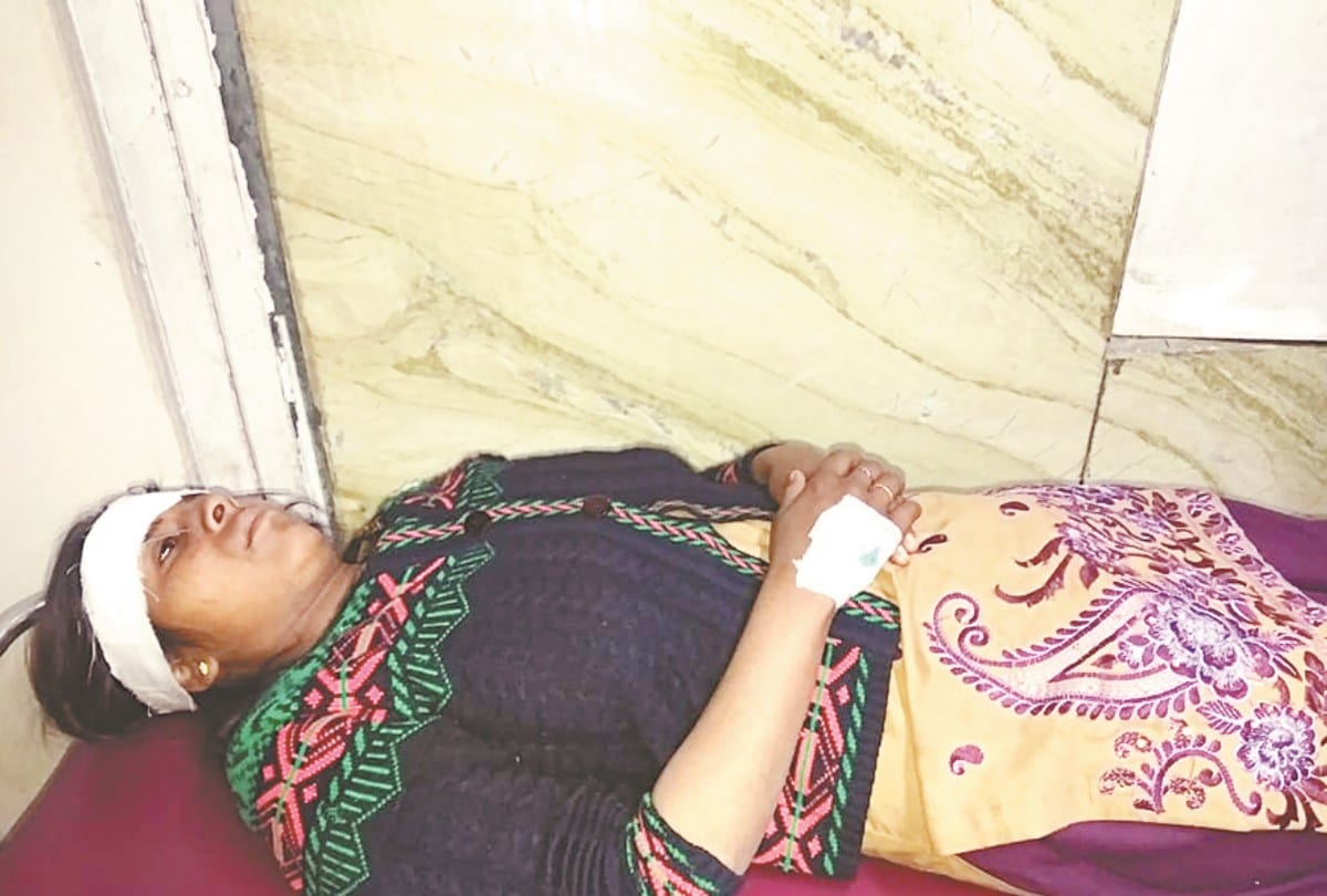 पानी के विवाद पर कालीबाड़ी में डंडों से पीट दी महिला