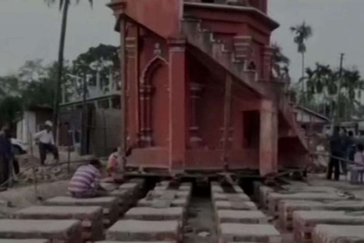 for National Highway construction, Puranigudam Minaret is Being Shifted