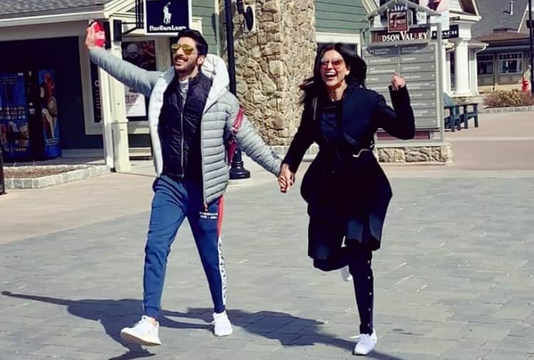 sushmita sen picture share with boyfriend rohman shawl from new york