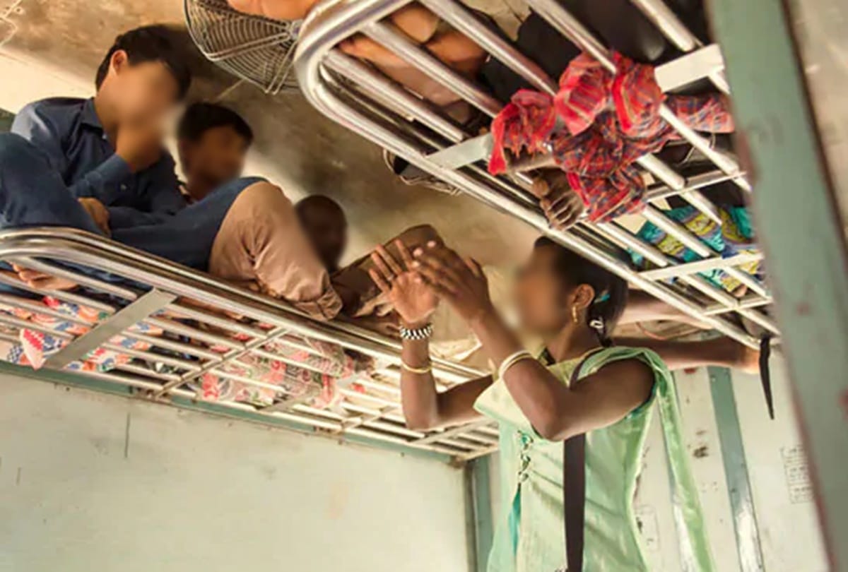 73 thousand Transgenders arrested for forced recovery from Indian railways passengers