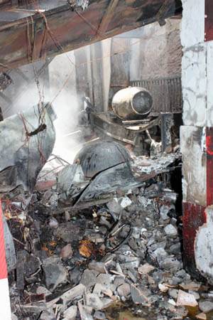 silyndre blast, fire in resturent