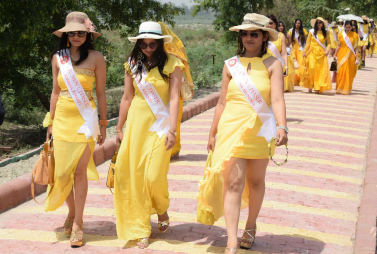 mrs india worldwide 2019 finalists photo shoot in Taj Mahal
