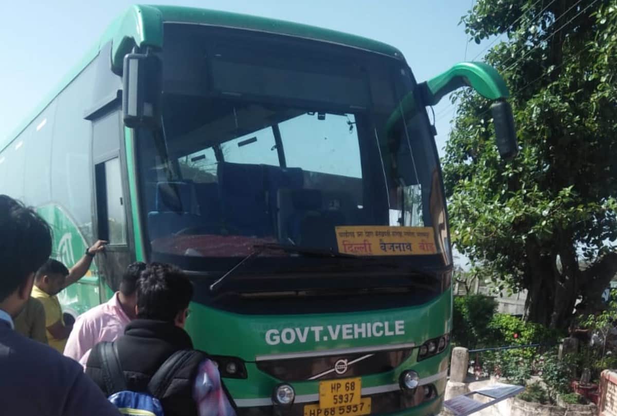 HRTC Volvo bus hits parapet Bharwain mubarakpur road una Himachal Pradesh