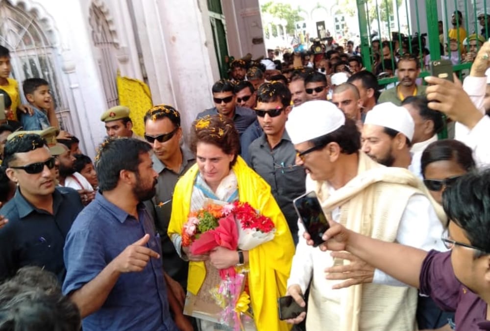 Lok Sabha Elections 2019 Priyanka Gandhi vadra in deva sharif in Barabanki.