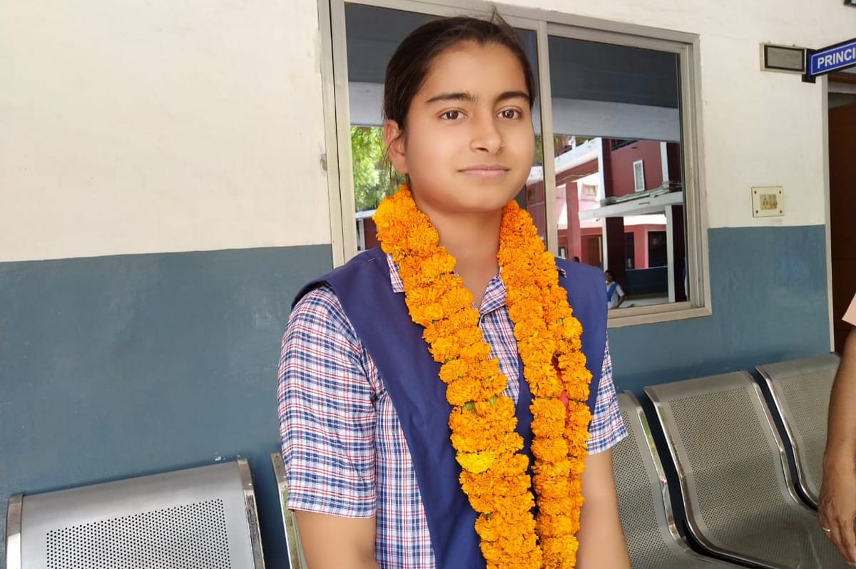 UP Board Result 2019: ghazipur Swati got 7th postition in top ten of UP
