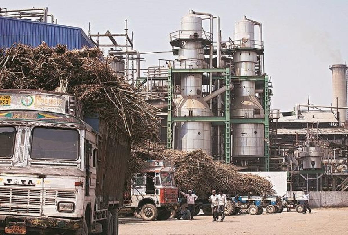 Sugar mills will soon pay dues of 2,400 crore to sugarcane farmers