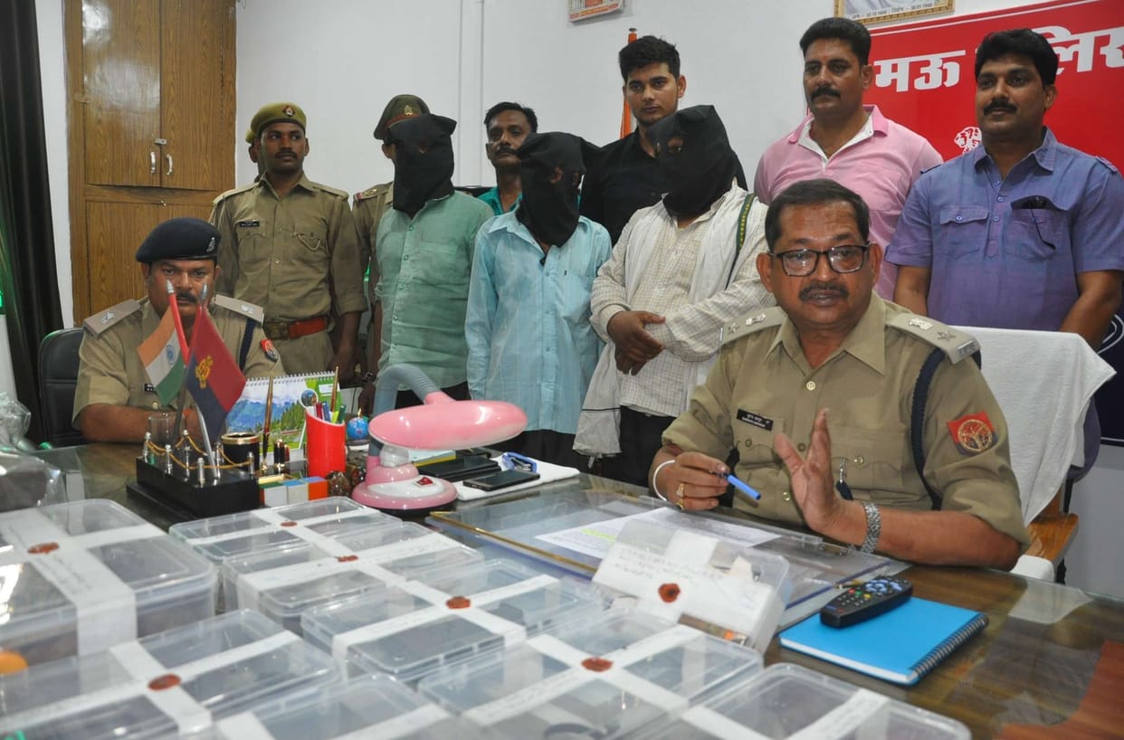 Factory busted of illegal detainees, three arrested