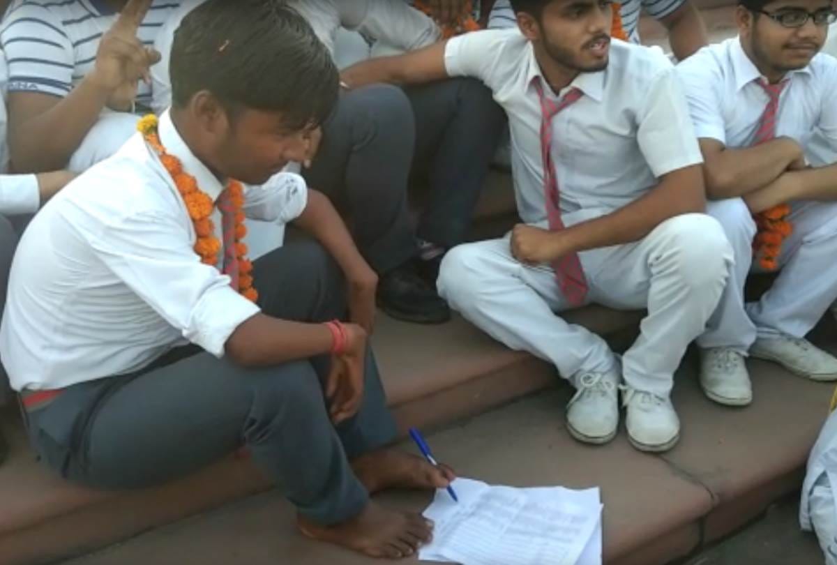 physically challenged tushar passed high school up board exam