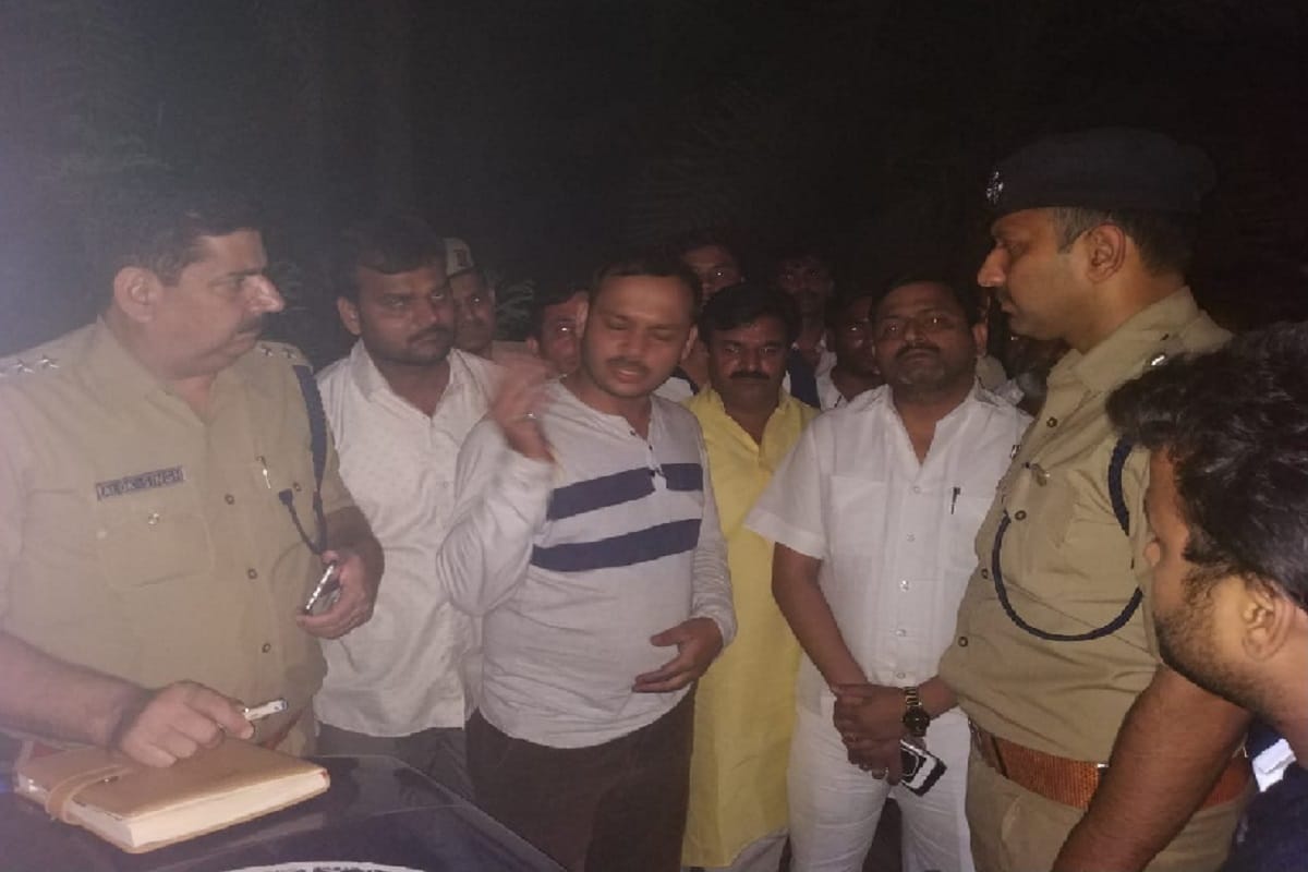 Meerut, 19 lakh rupees looted from the trader and SSP reached the spot