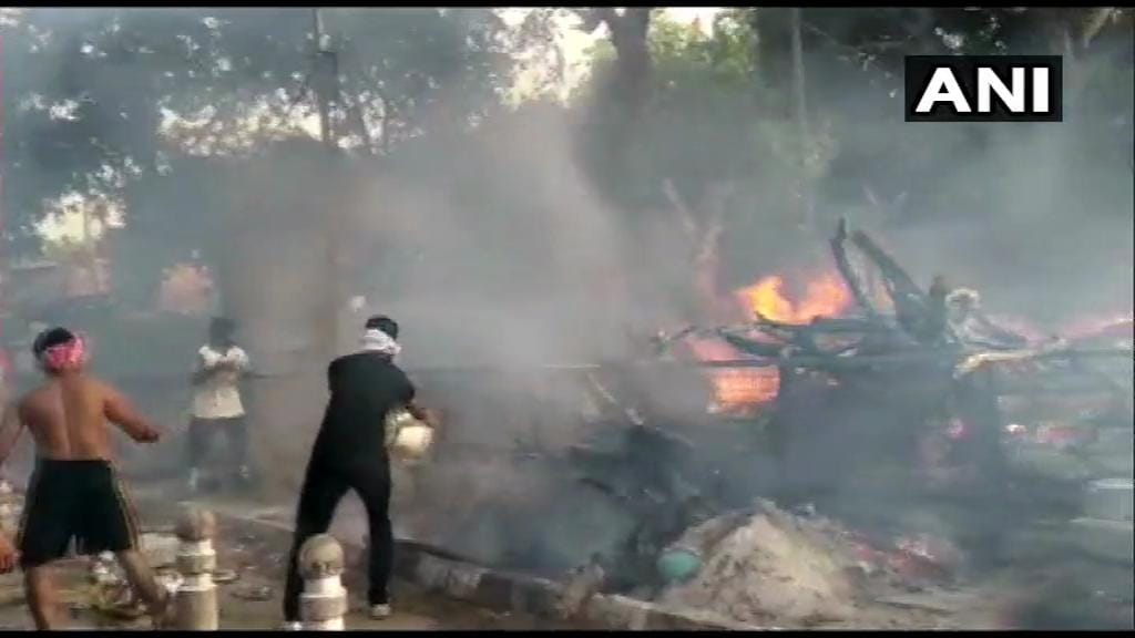 Fire breaks out in RK Puram Sector 7 of delhi