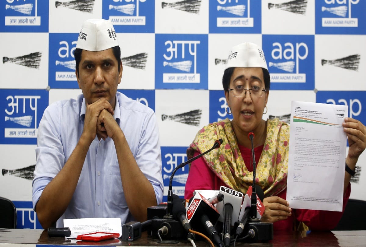Increased traffic and pollution in Delhi due to center policies says saurabh bhardwaj