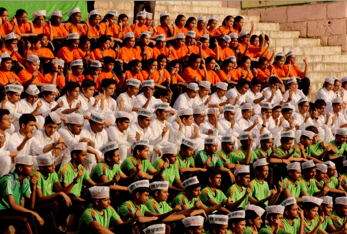 Vote karo Voting Awareness Campaign By Amar Ujala In Varanasi