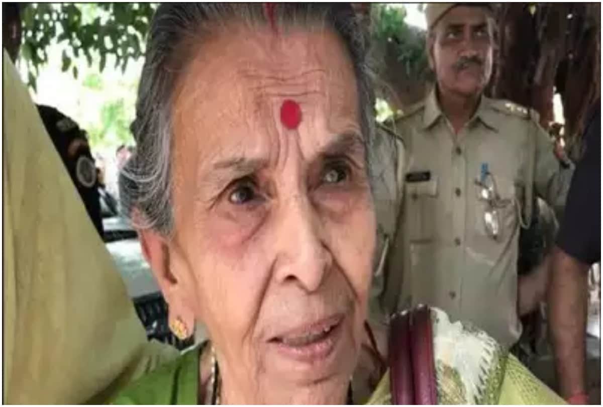 Lok Sabha Chunav 2019: Annapurna Shukla Like a mother, who blesses Modi for victory