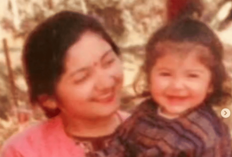 anushka sharma looks like her mother here throwback picture