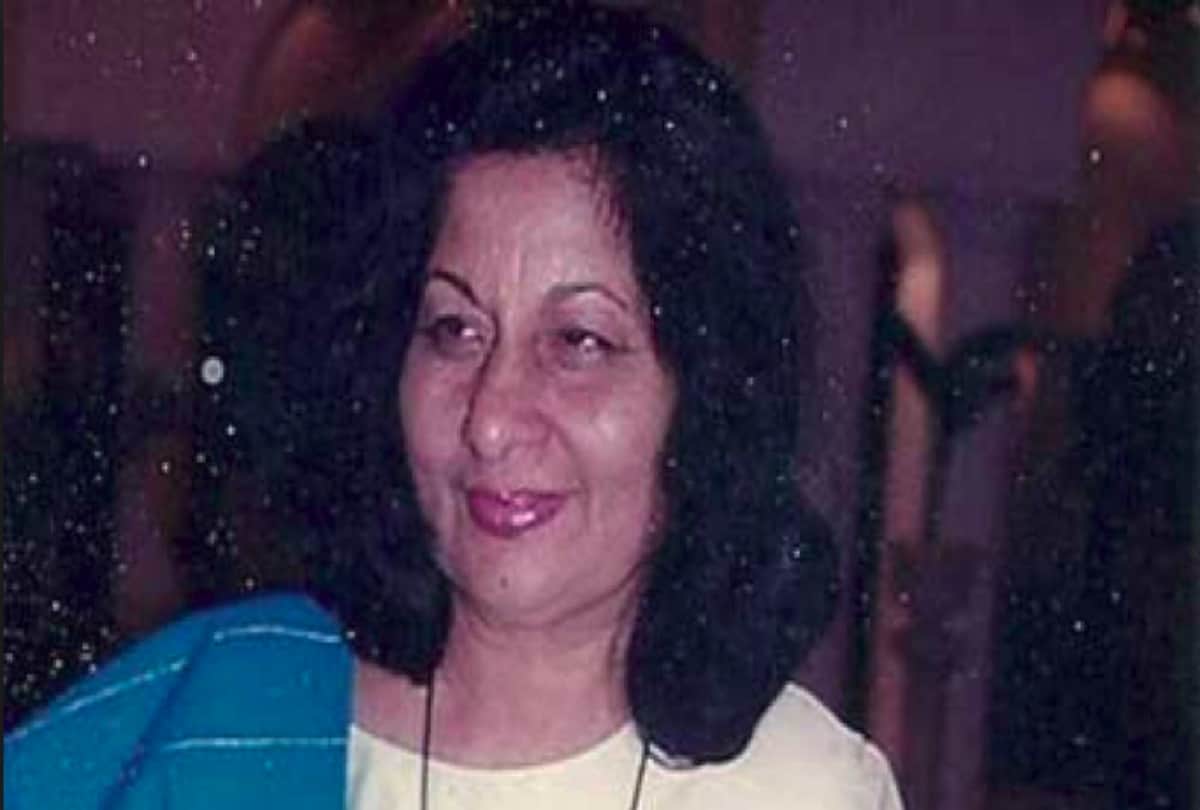 Bhanu Athaiya passed away the legendary Costume Designer was won national award including oscar