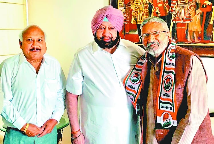 Lok sabha election 2019, Vijay kumar saathi back into Congress party in chandigarh