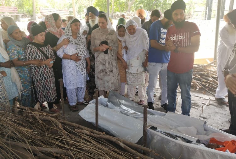 Indian Man Balkar Singh Died in England due to Illness, Funeral at Mohali