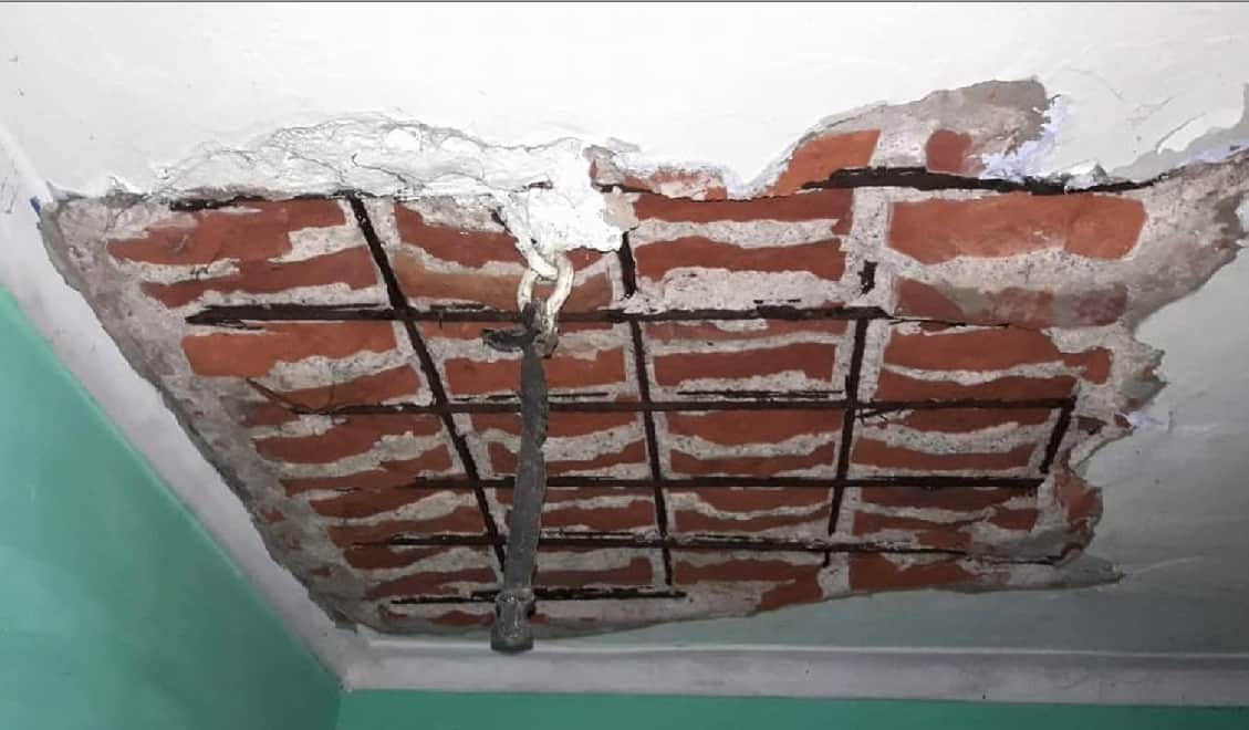 House roof plaster collapse many people injured in roorkee to adb negligence