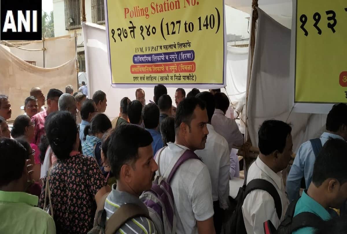 Lok Sabha Chunav 2019: Polling parties leave with EVM and VVPAT for fourth phase elections