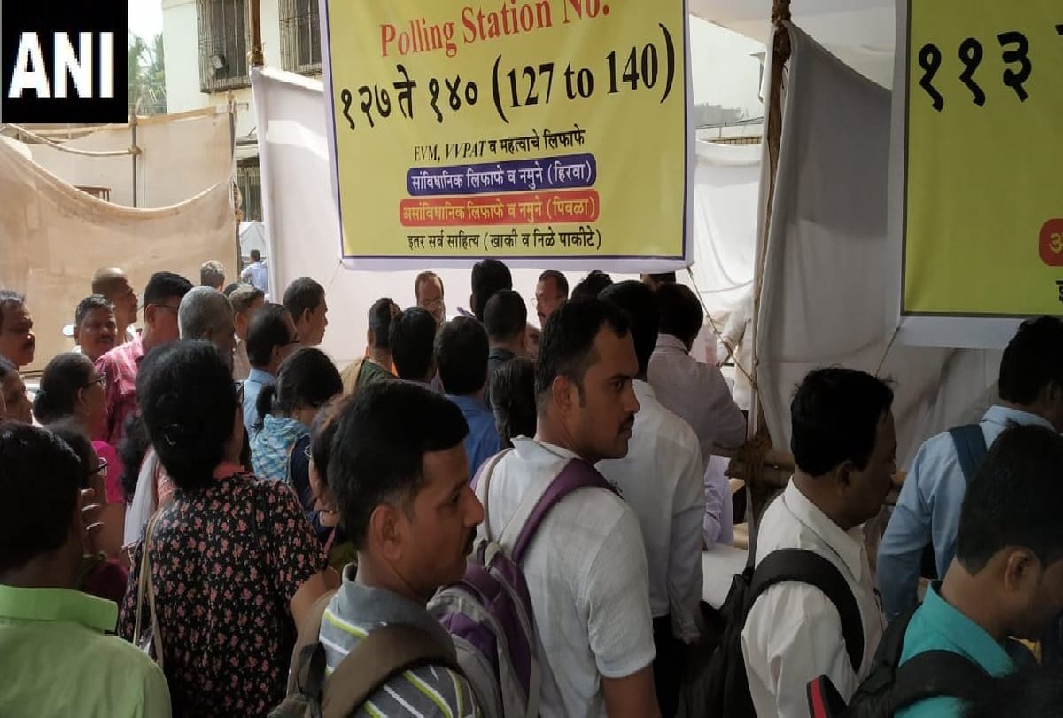 Lok Sabha Chunav 2019: Polling parties leave with EVM and VVPAT for fourth phase elections