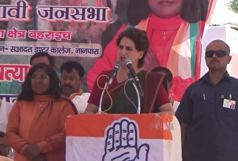 priyanka gandhi vadra campaigns in bahraich.