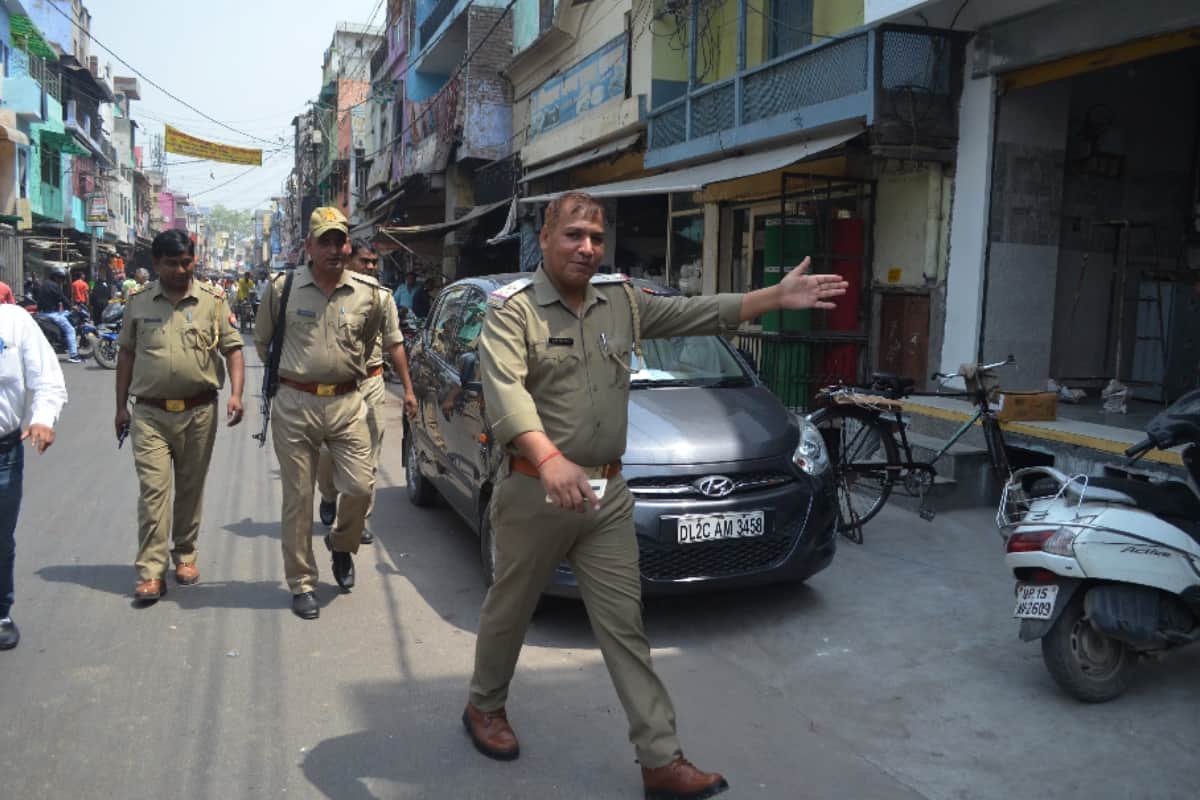 Brothel racket Exposed in Meerut, Army Man wife was doing prostitution in her own house