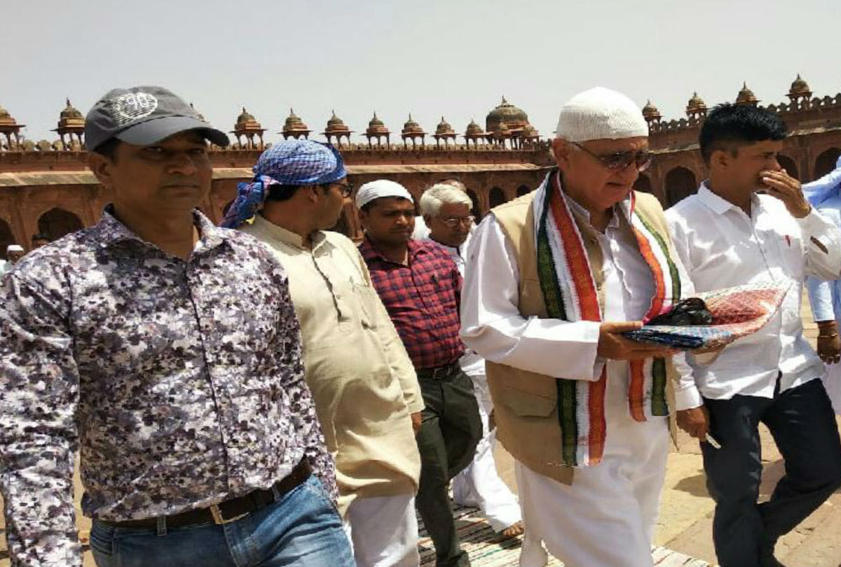 congress leader salman khurshid visit fatehpur sikri shekh salim chishti mazar