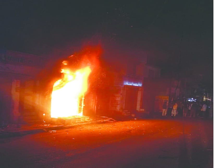 A firefight in the clothes shop