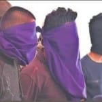 श्रीनगर में रविवार को पुलिस गिरफ्त में तीनों आरोपी
