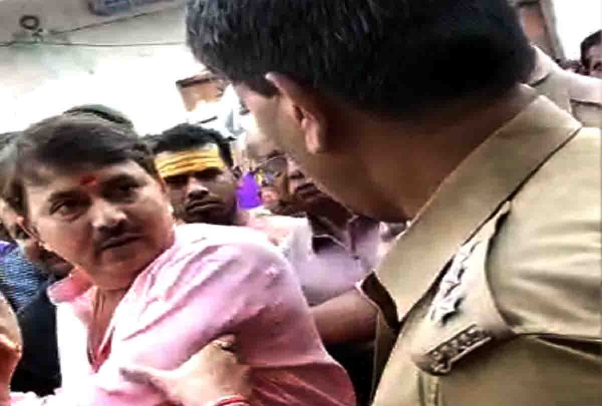During the 4th phase of polling BJP leader fight with the CO