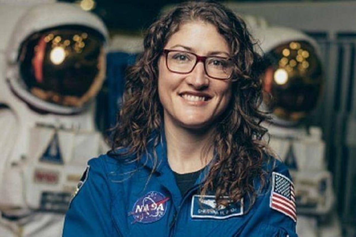 christina koch spend 328 days in space and return earth