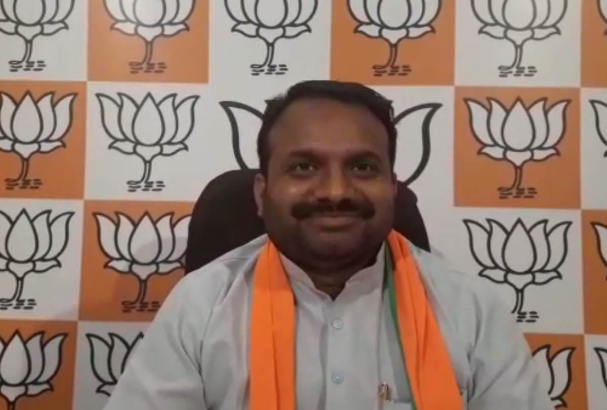 it seems like samajwadi party accepts his defeat at kannuj says bjp spokesperson