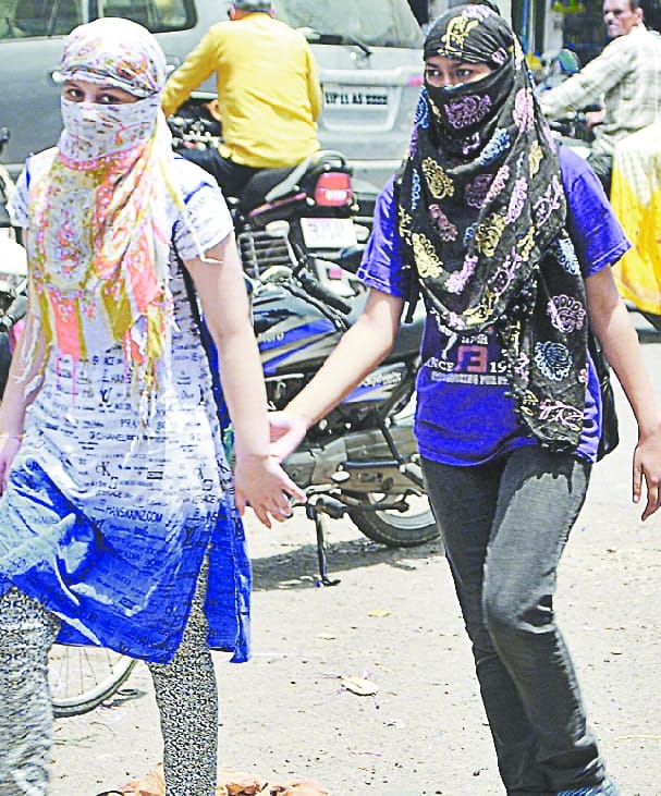 loo ke dhapero ne kiya jeena muhaal