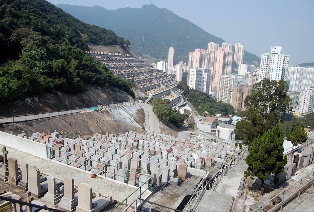 No more land space even for the dead in Hong Kong, See Picture