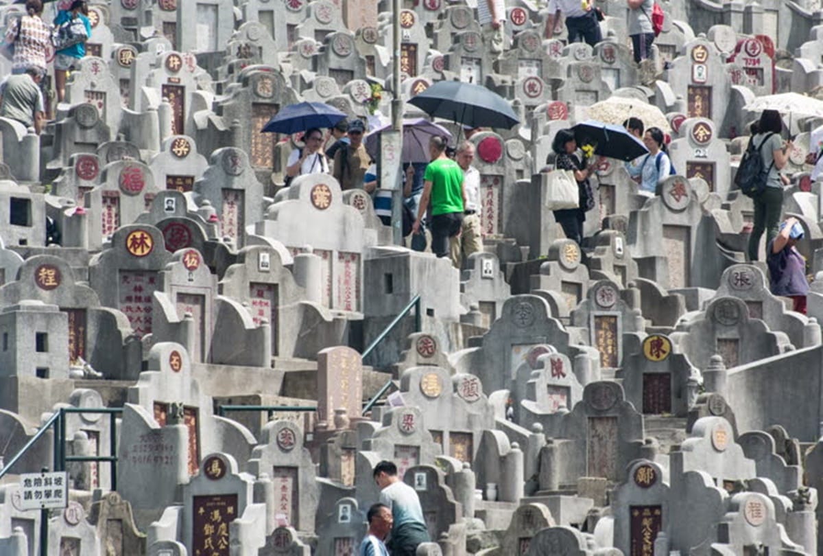No more land space even for the dead in Hong Kong, See Picture